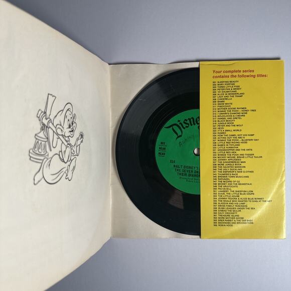 Walt Disney‘s Story Of The Seven Dwarfs And Their Diamond Mine 33 1/3 - Picture 4 of 4